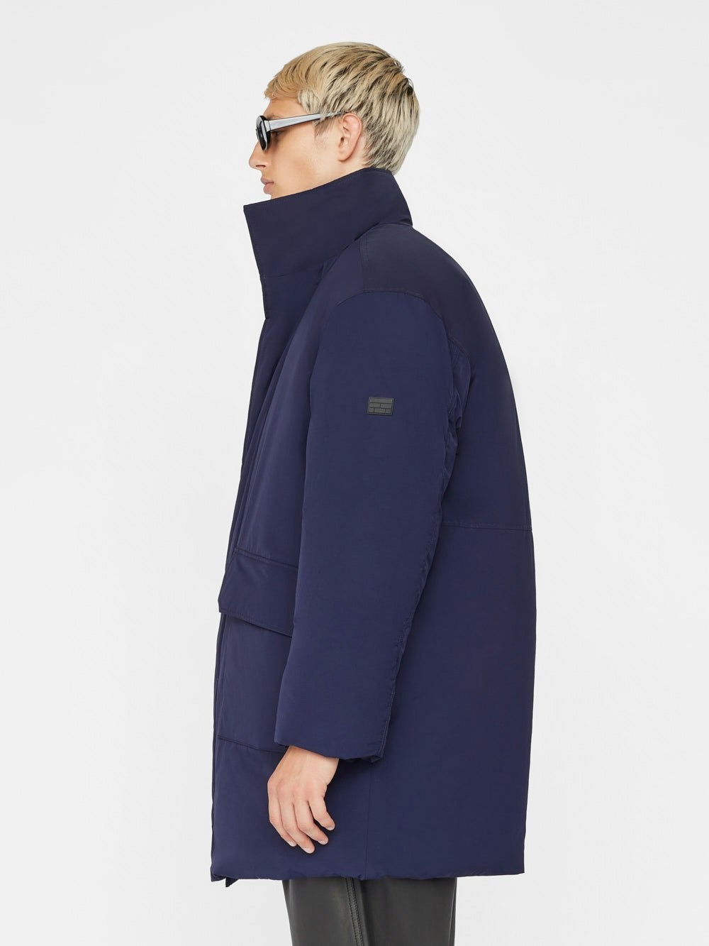 coat side view alt:fit1